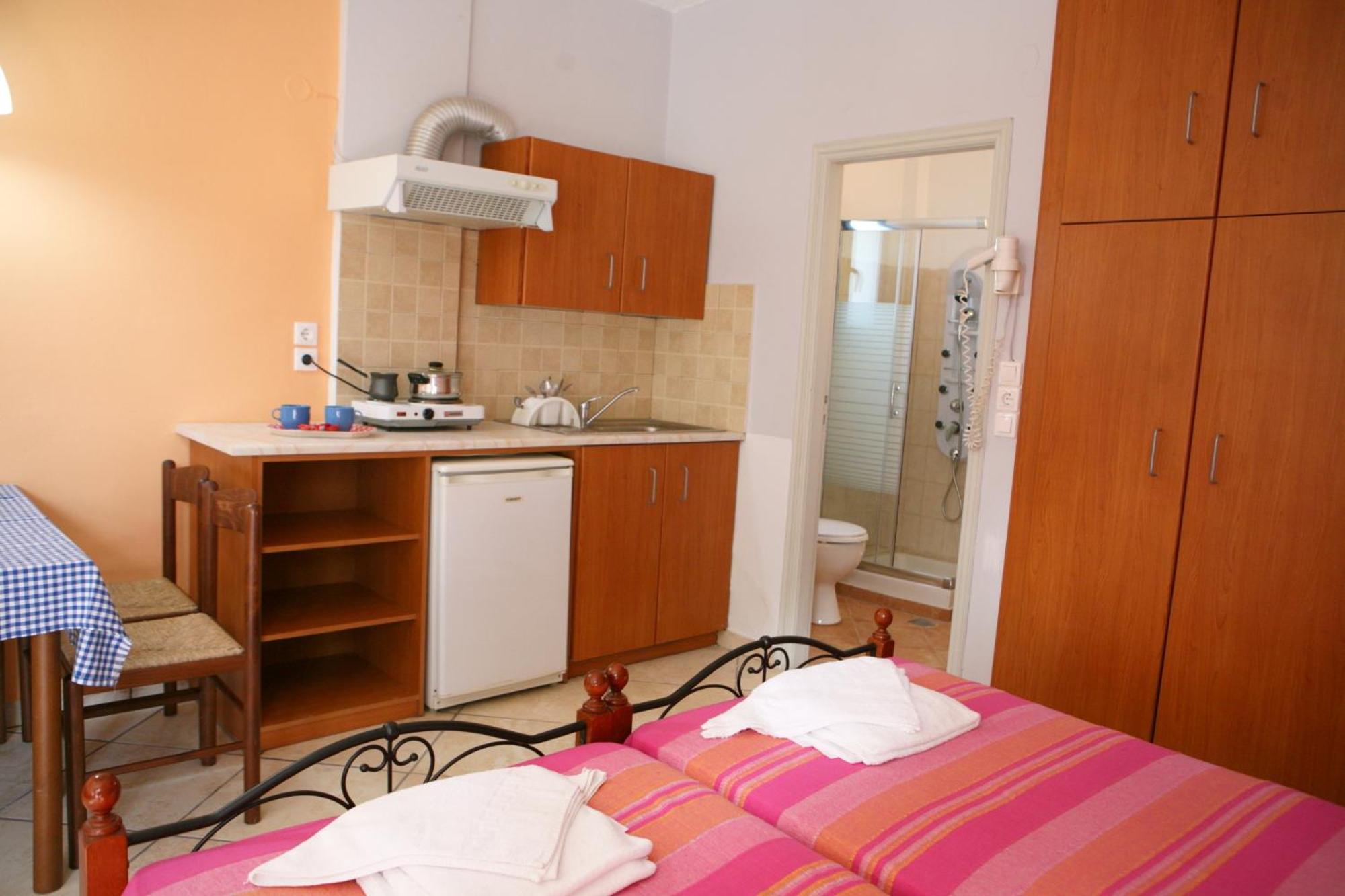 9 Musses Hotel Apartments Skala Mistegnon Kamer foto