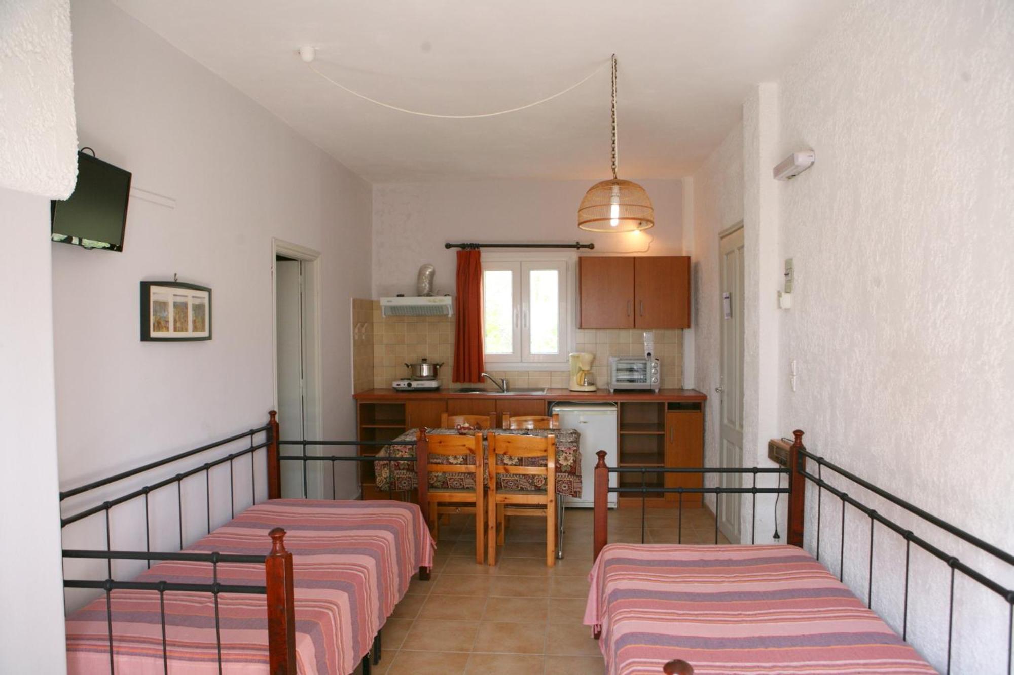 9 Musses Hotel Apartments Skala Mistegnon Kamer foto