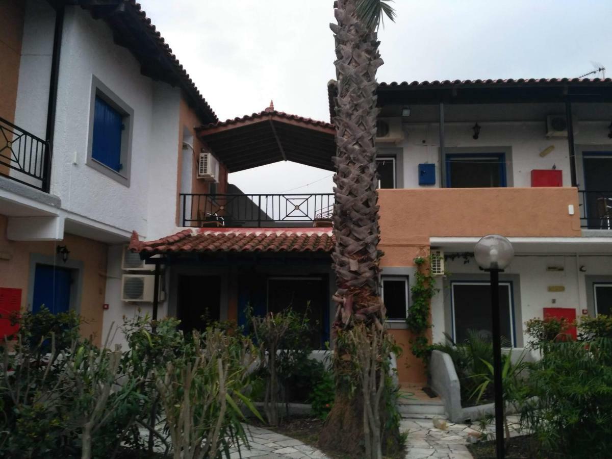 9 Musses Hotel Apartments Skala Mistegnon Buitenkant foto